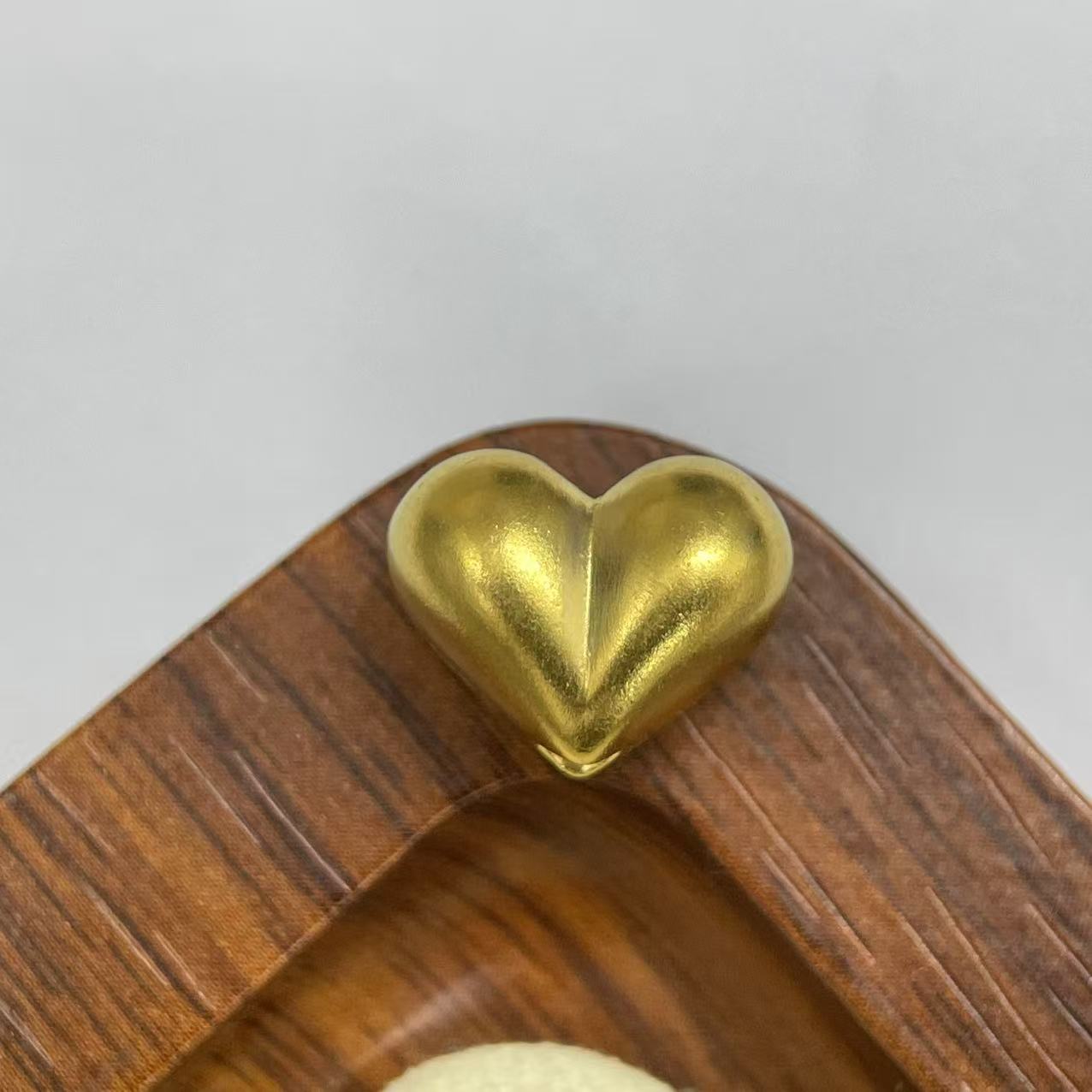 黄金足金999怦然心动硬金俏屁桃爱心心形DP2549-01240