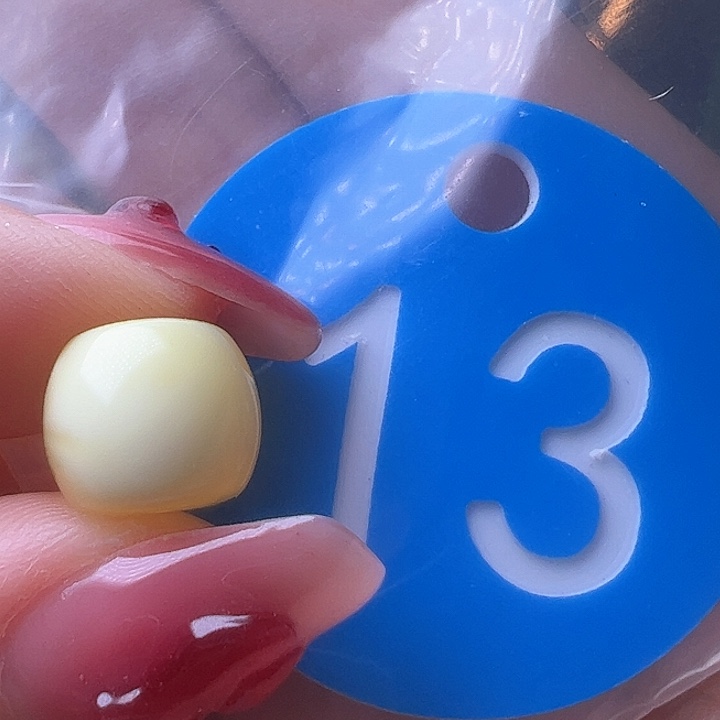 蜜蜡裸石未镶嵌10mm 直切