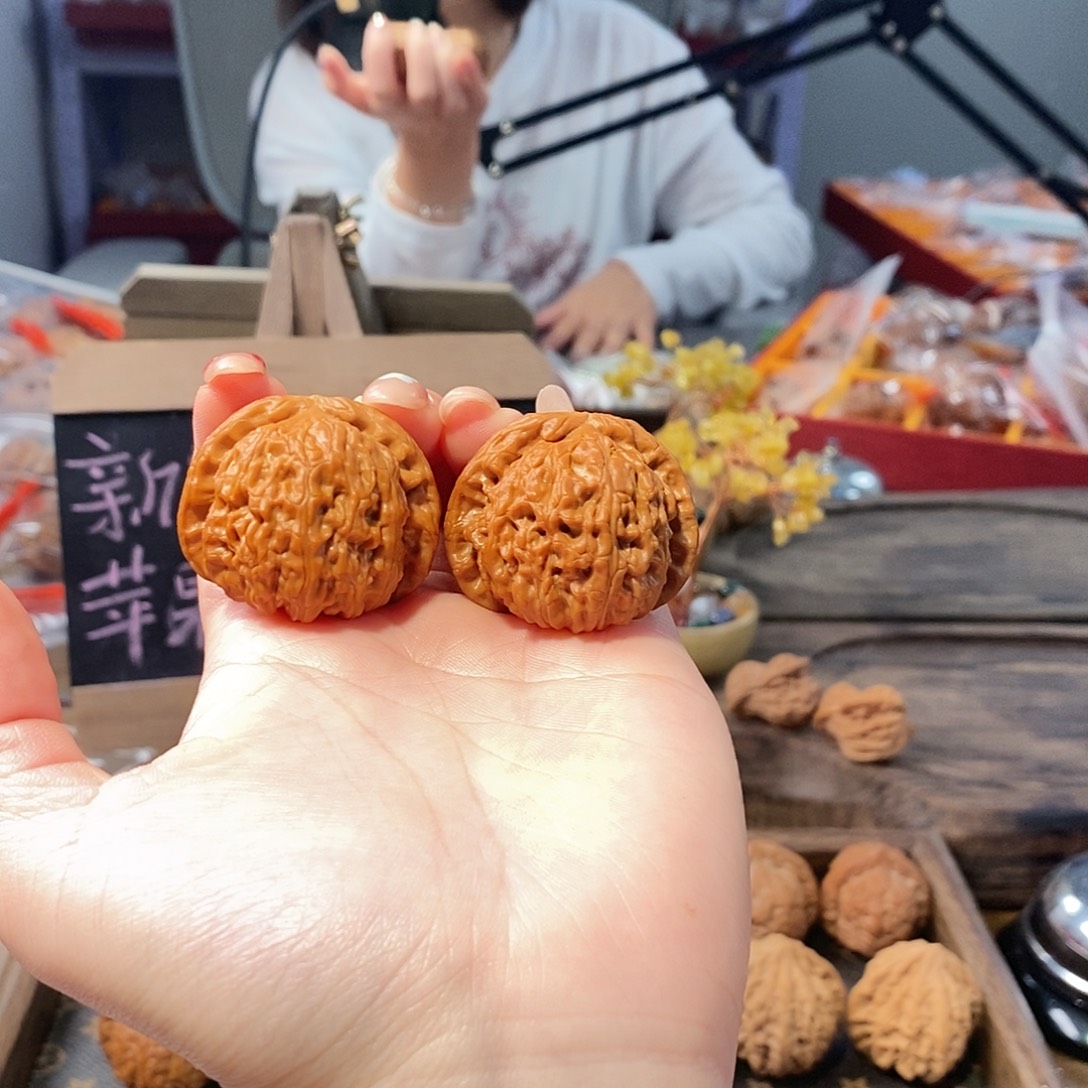 吊坠文玩核桃全品白狮子