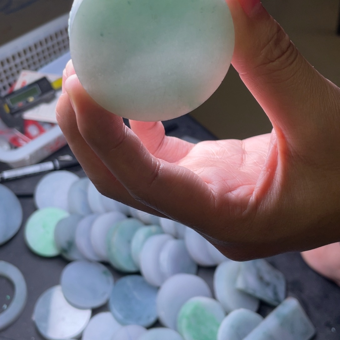 未镶嵌定制翡翠  