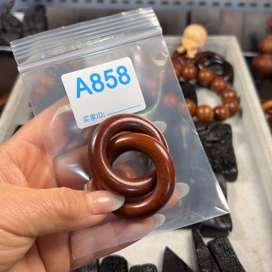 枣木一**行雷击枣木小圈