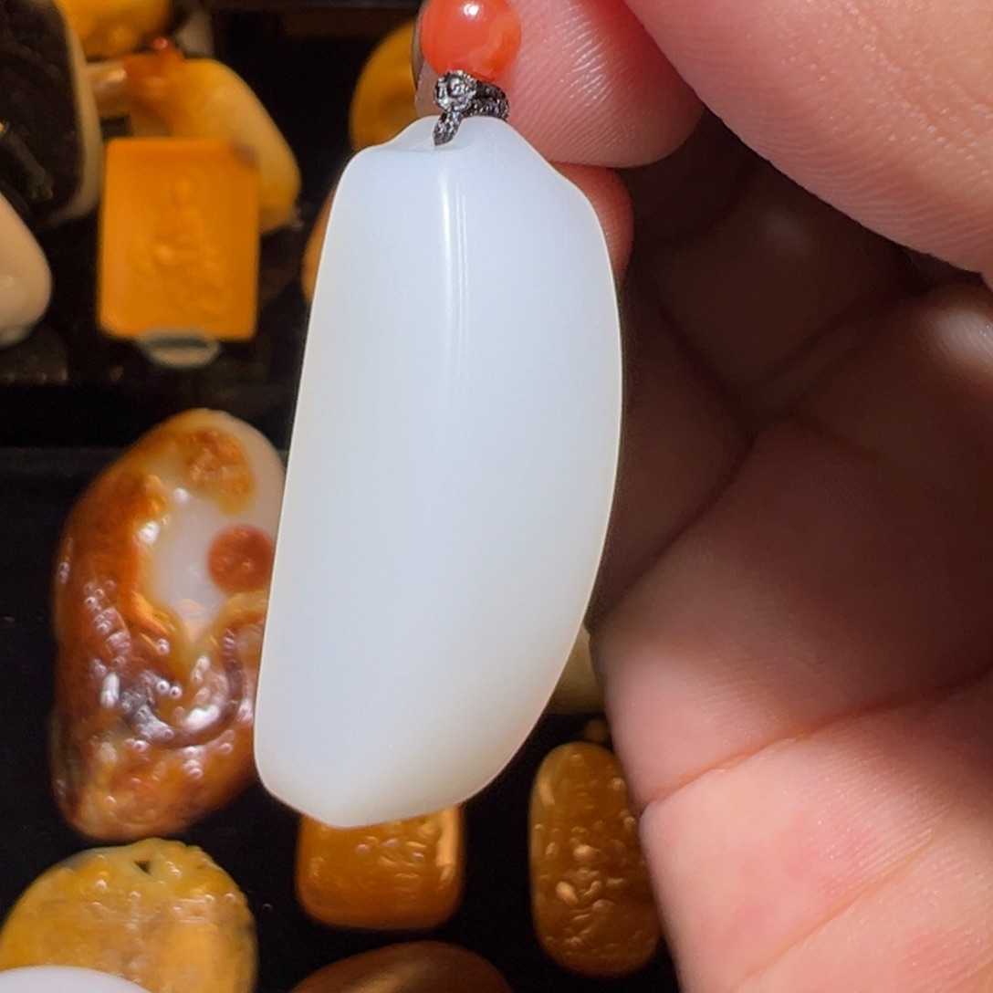 和田玉未镶嵌颈饰