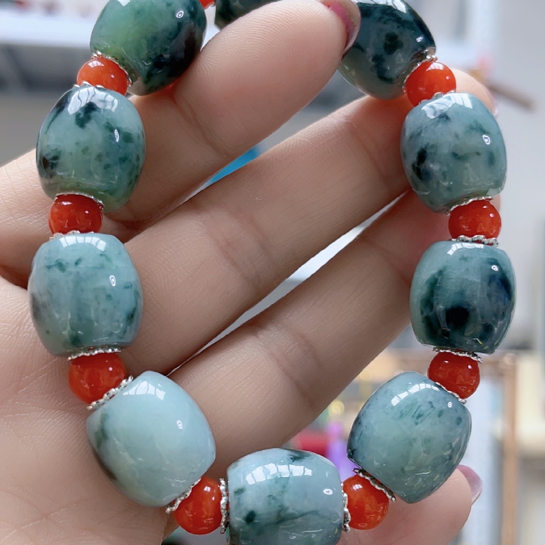 翡翠未镶嵌颈饰手链