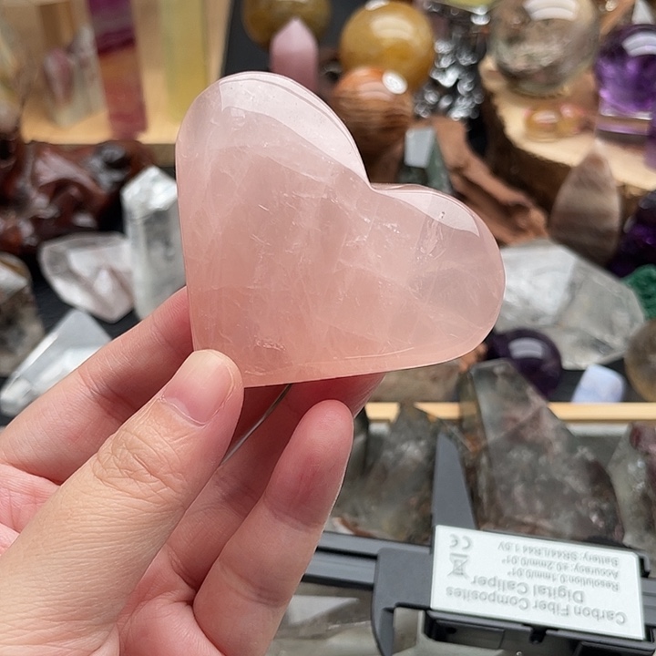 未镶嵌水晶大型摆件（非配饰）