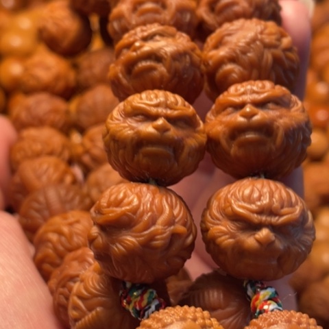 手串猴头核桃M**k舞台