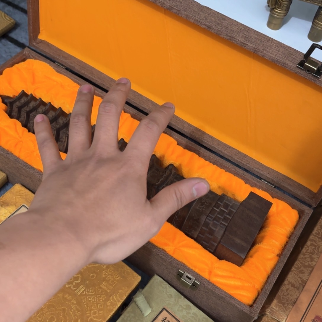 铜器摆件收收藏藏