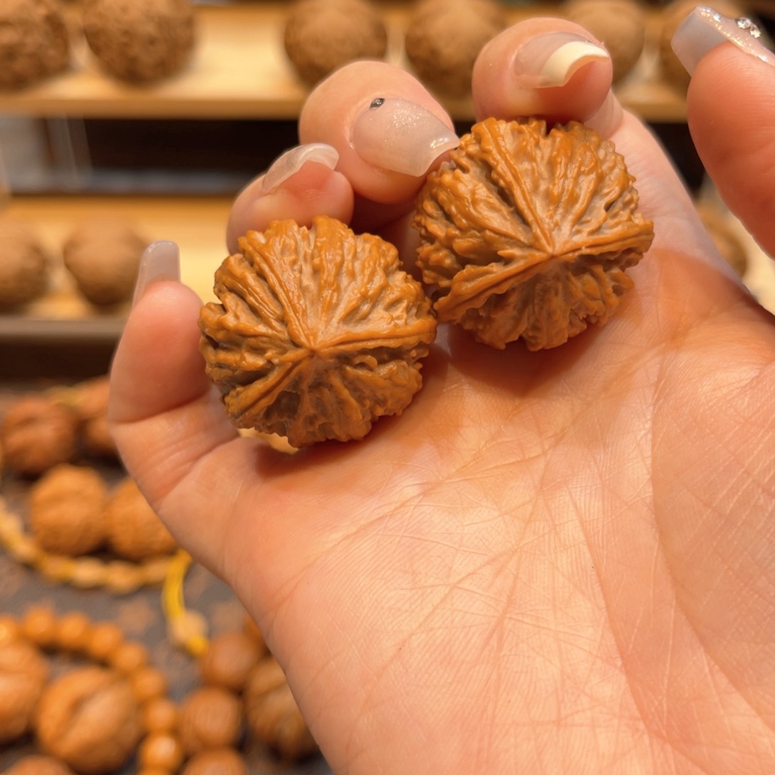 文玩核桃把件人字奔手捻