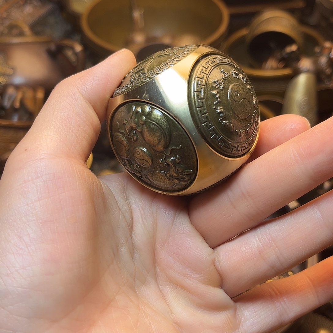 精美铜器工艺品等