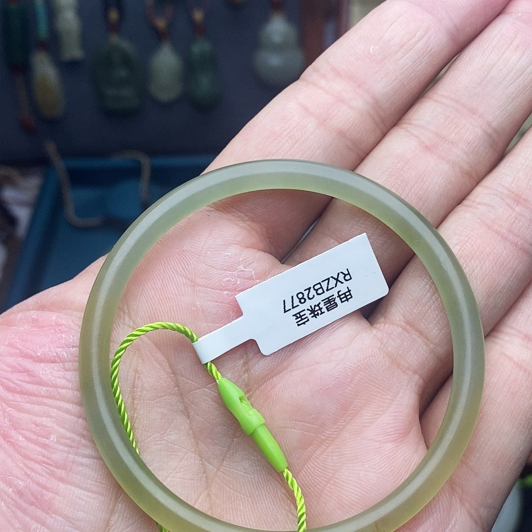 和田玉未镶嵌颈饰圈口56.3