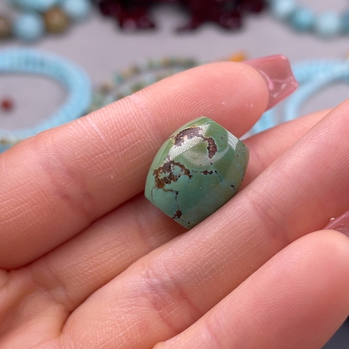 绿松石珠宝奇石合金