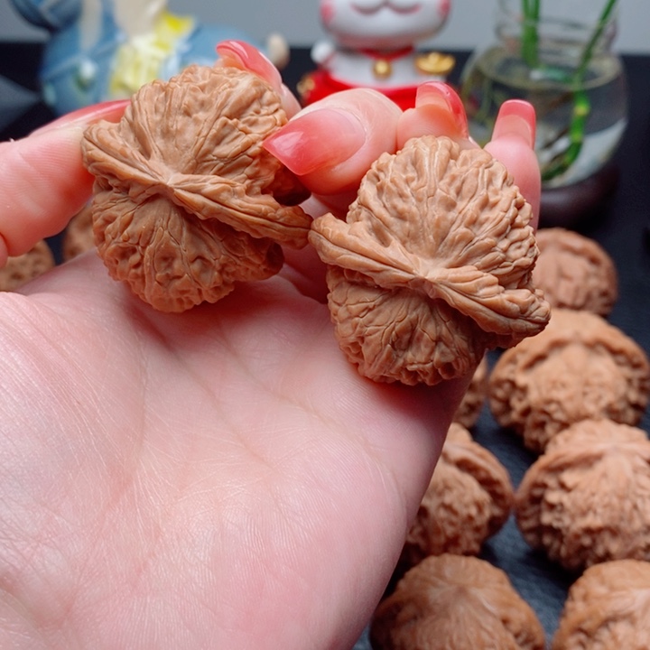 核桃山地果白狮子40