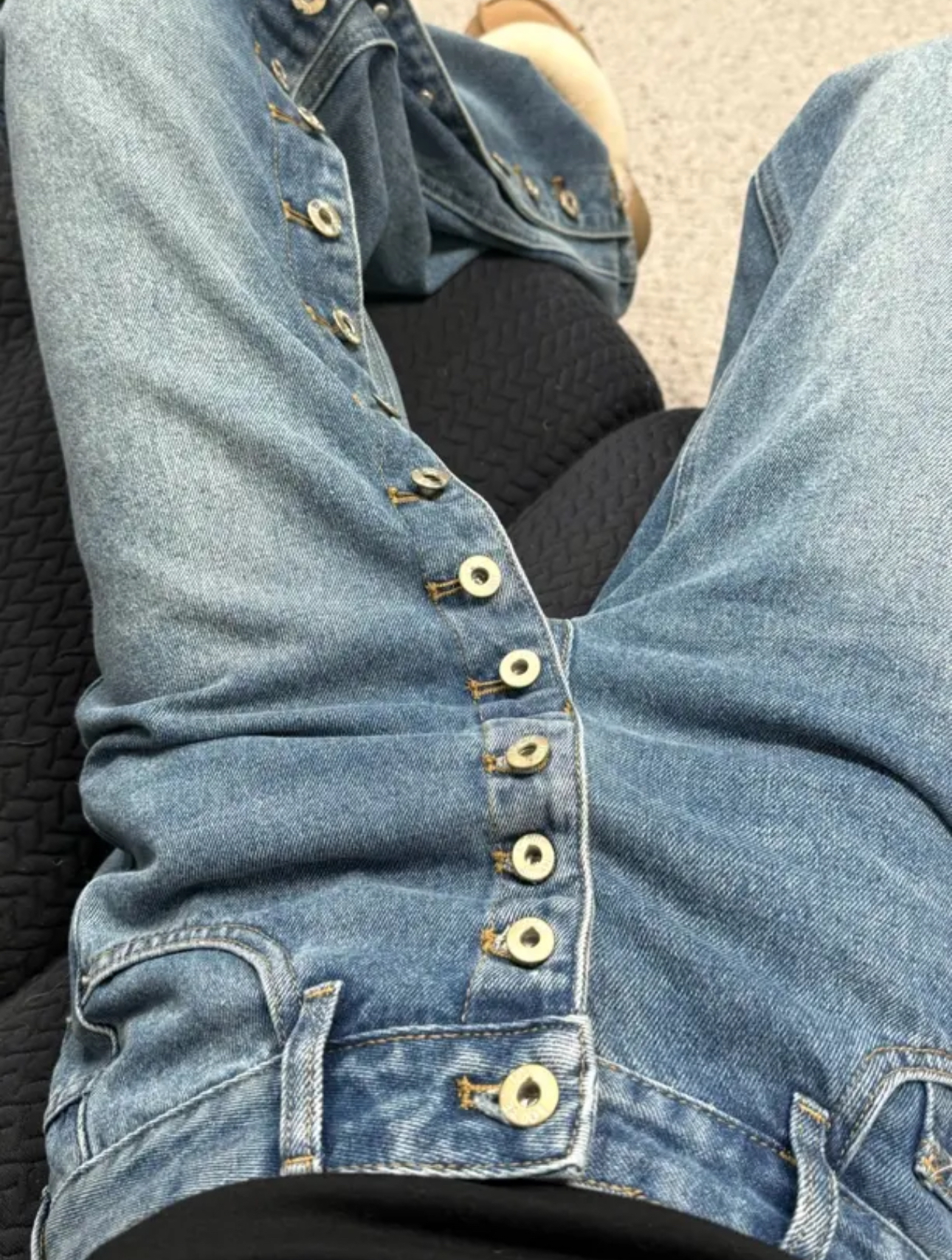 【11 Studio】设计师款排扣中腰直筒牛仔裤