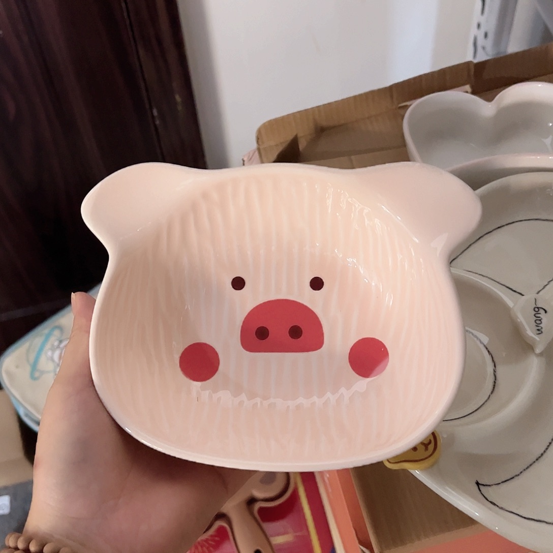 小猪碗微微瑕，，微微瑕