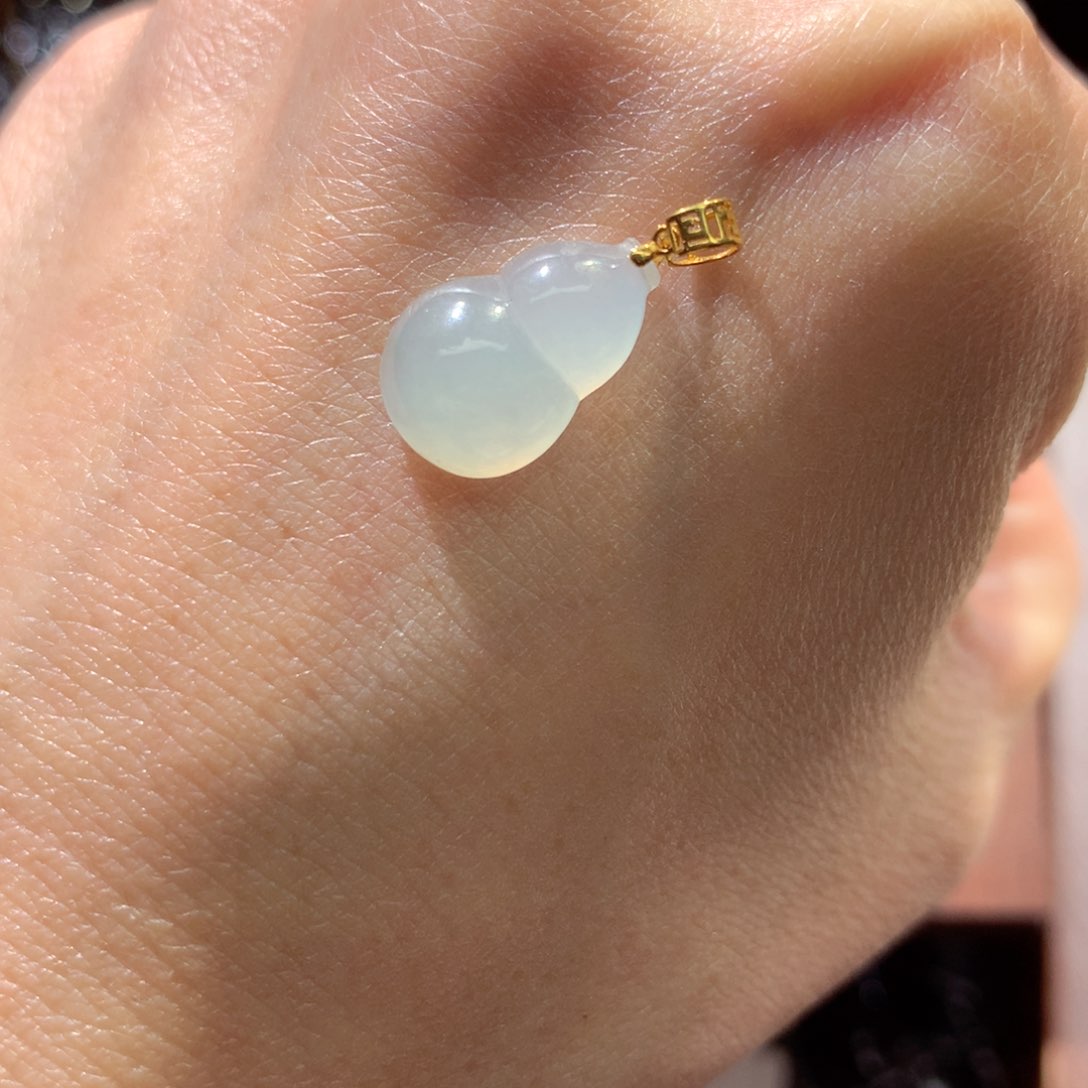 翡翠18K金镶嵌挂件翡翠 