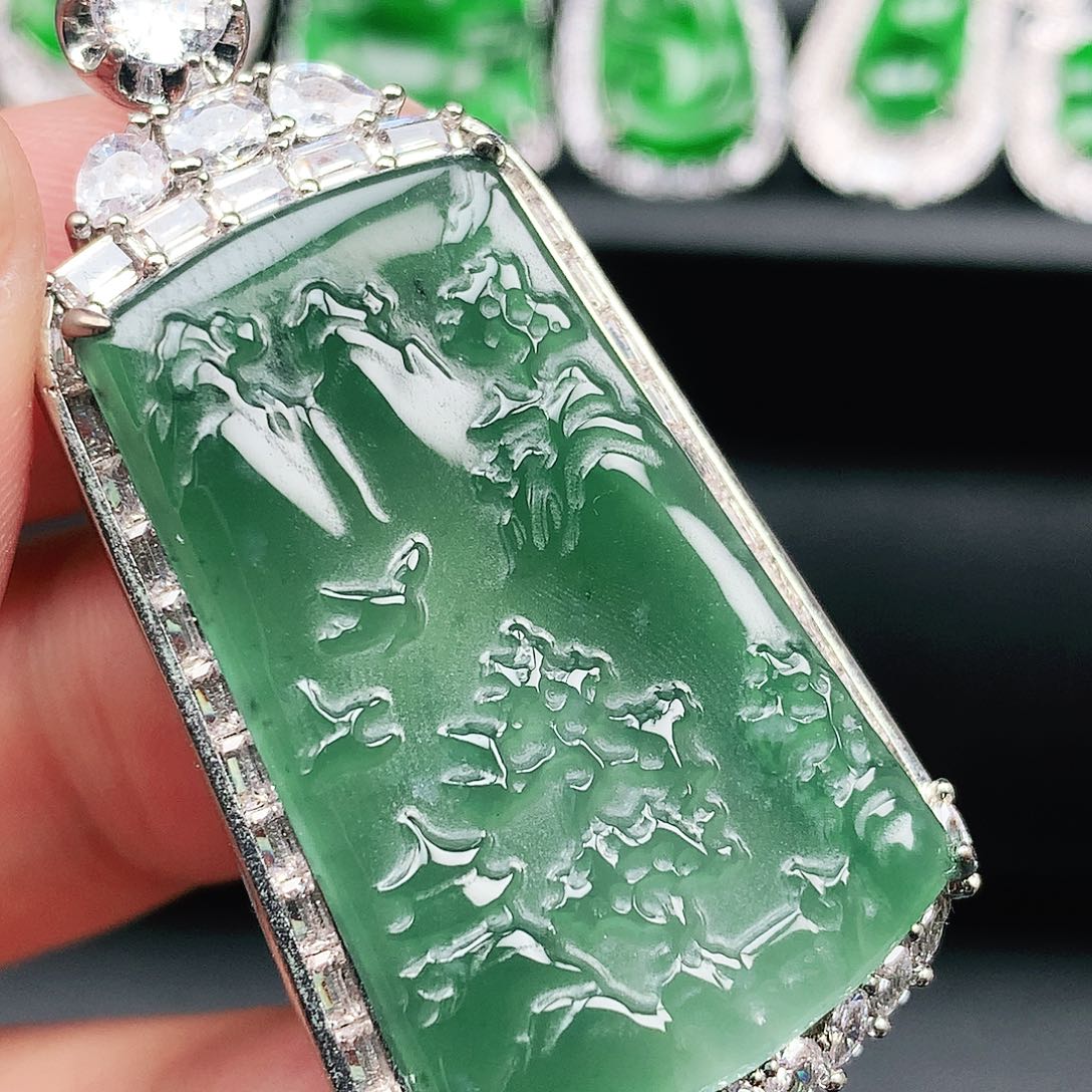 翡翠颈饰未镶嵌天然