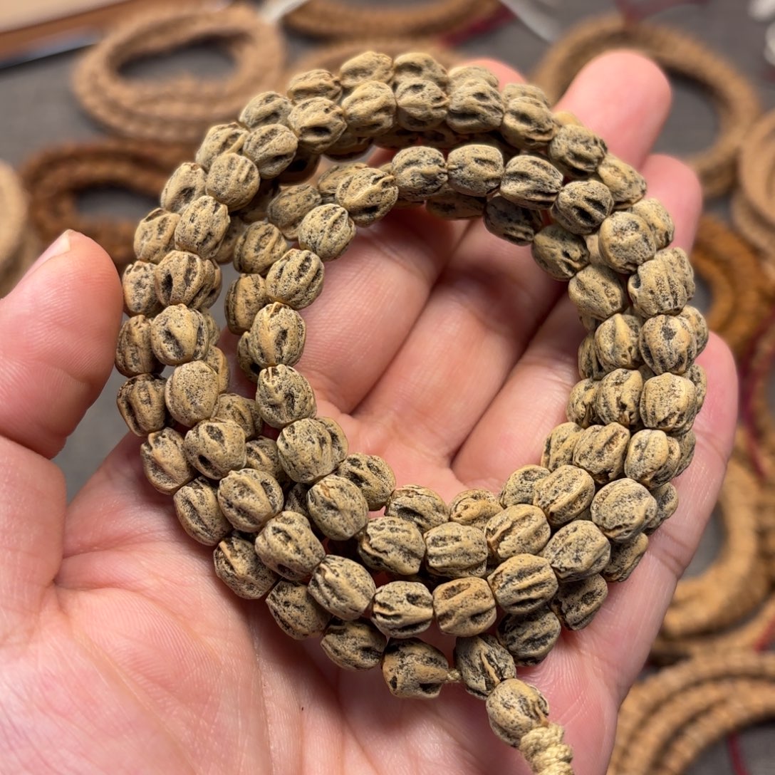 茁***穗柏香籽/百香籽手串