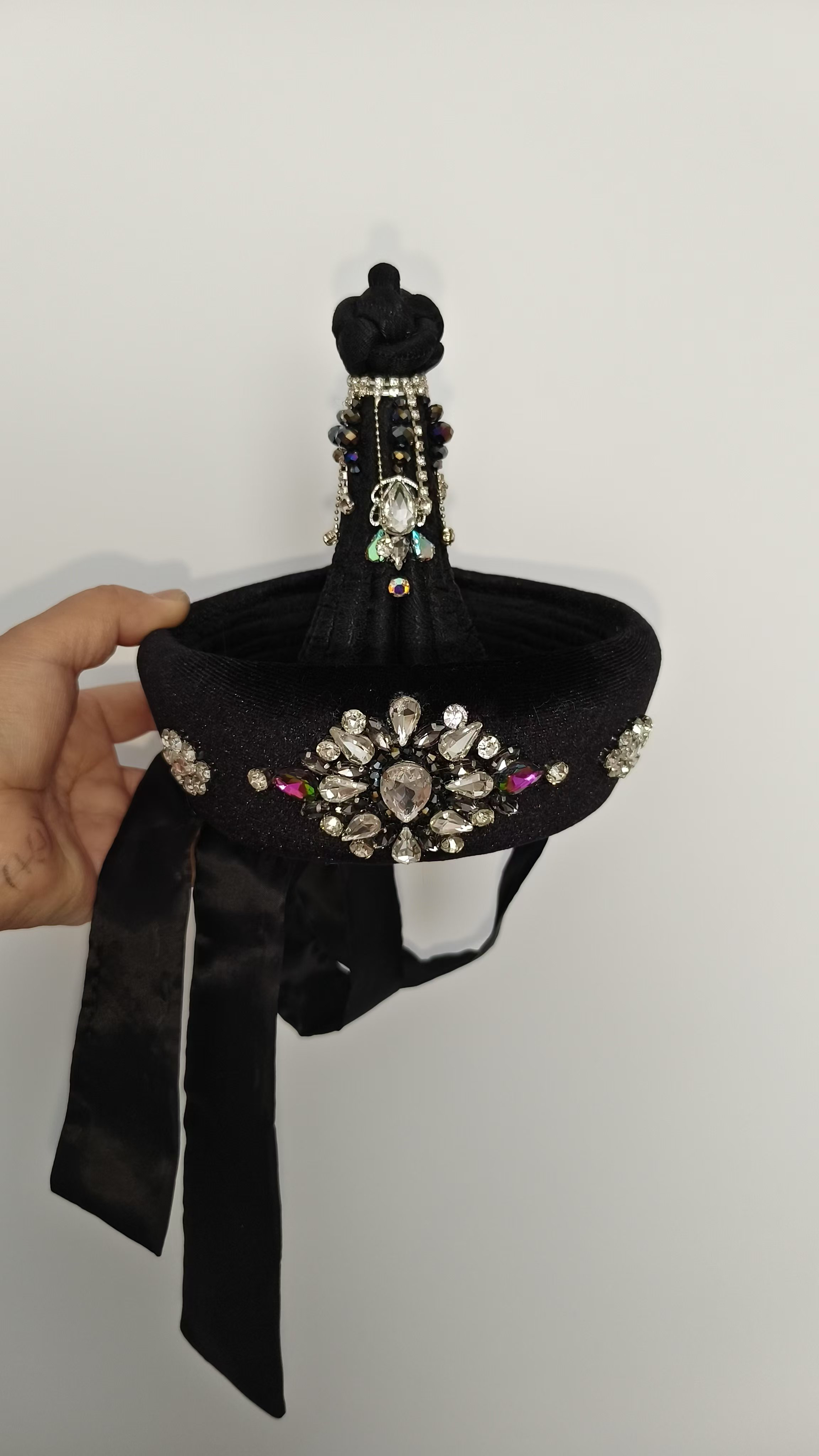 蒙古帽子，头顶帽子