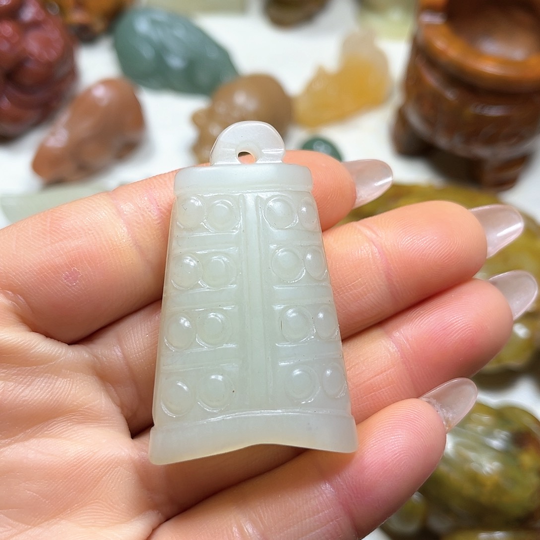 白玉菩提吊坠白玉菩提吊坠