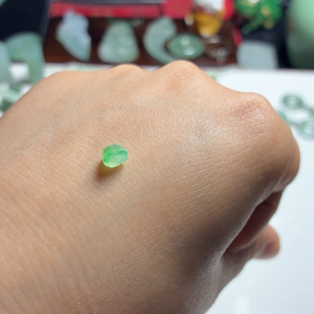 未镶嵌定制翡翠莲蓬