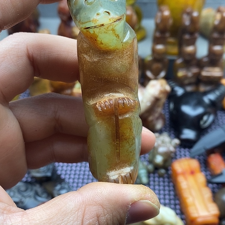 未镶嵌蛇纹石玉颈饰