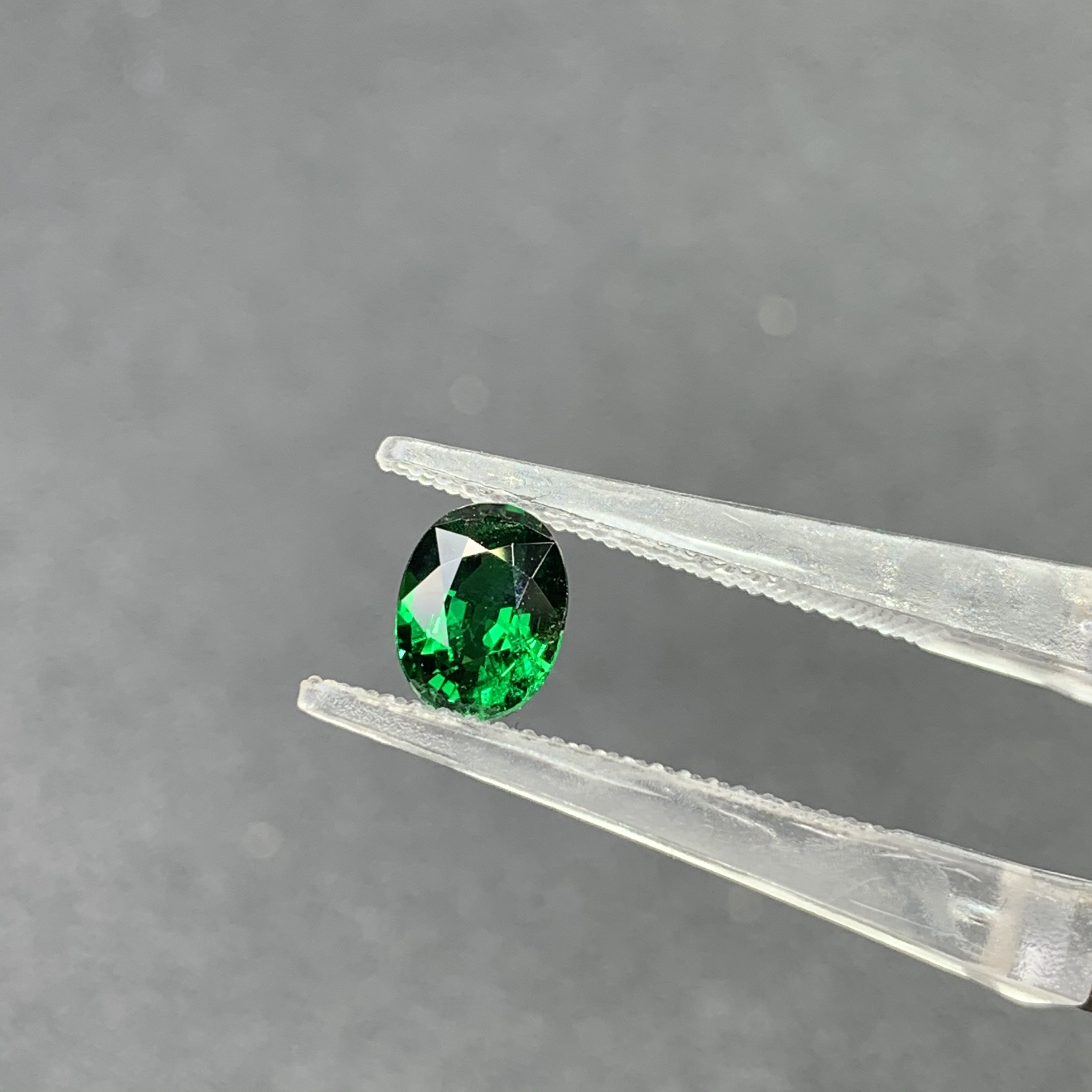 天然沙弗莱裸石0.86克拉尺寸5*6.5*3.2