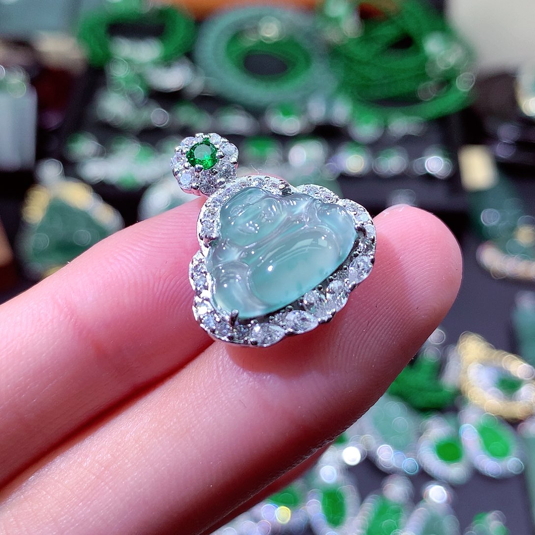 翡翠颈饰未镶嵌挂件