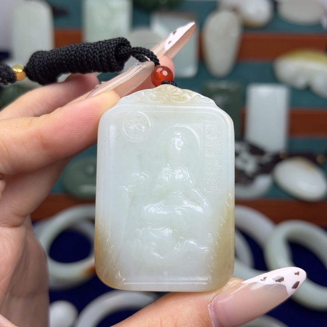 颈饰未镶嵌和田玉