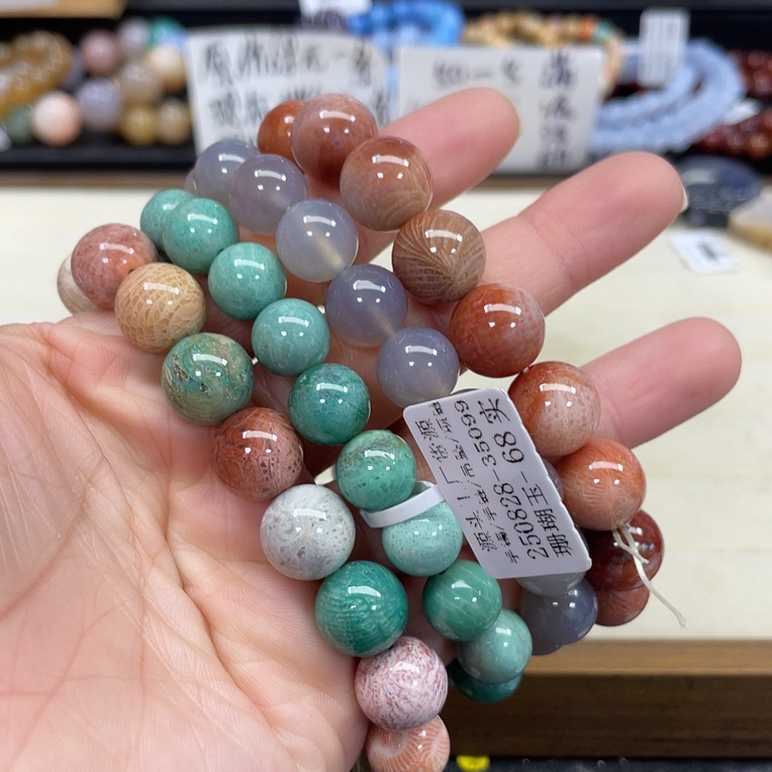 未镶嵌手串硅化珊瑚（珊瑚玉）凌145