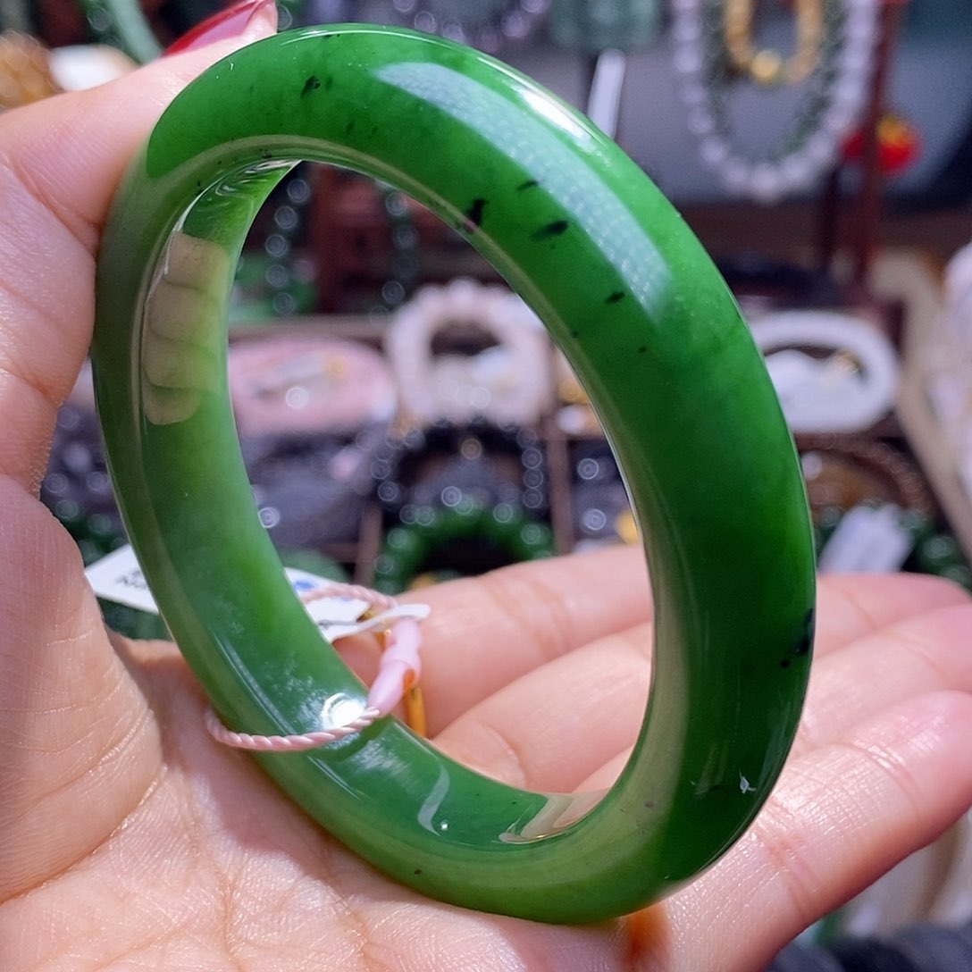 和田玉清货价老矿料碧玉白加绿手镯56未镶嵌