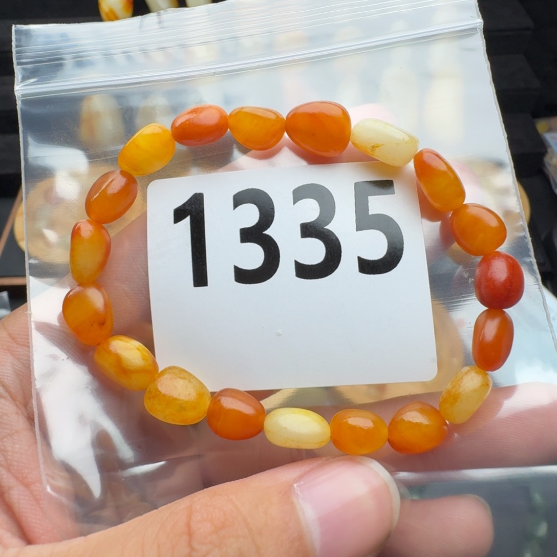 和田玉未镶嵌手串