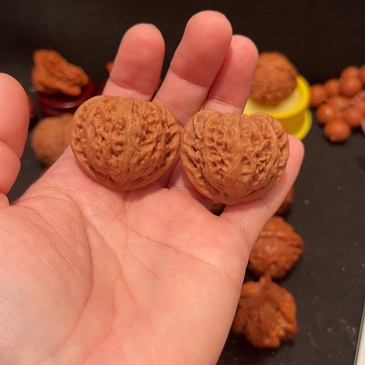 文玩核桃把件宫灯