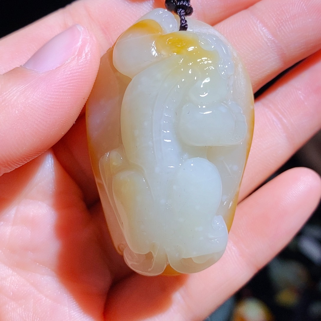 和田玉颈饰未镶嵌