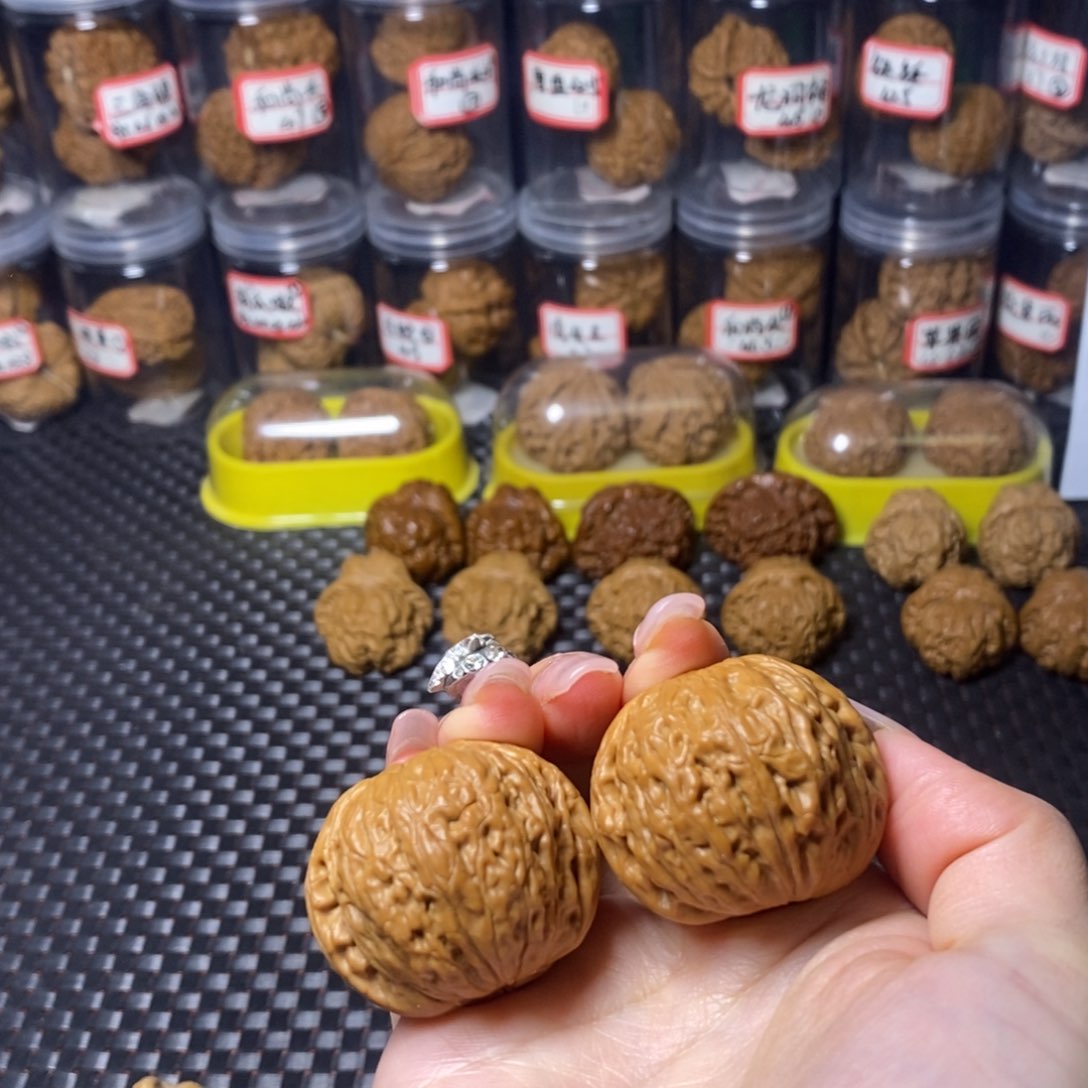 文玩核桃吊坠铁锤40