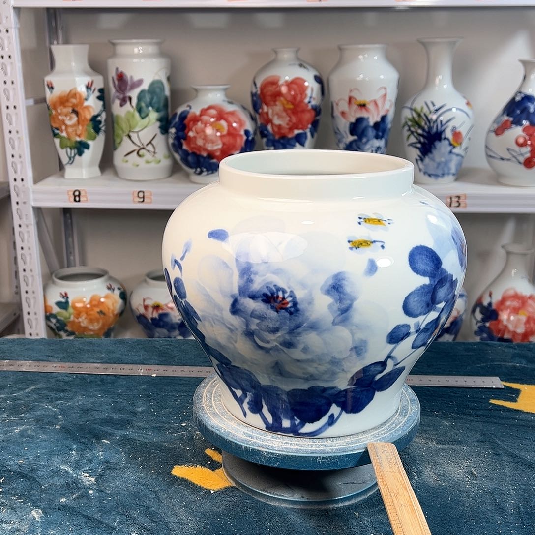 摆件景德镇陶瓷大口青牡