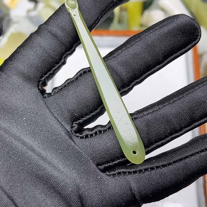 未镶嵌和田玉（翠青玉）珠宝奇石