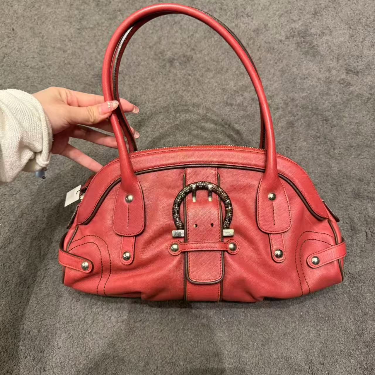 95新 FERRAGAMO/菲拉格慕 jm02 红色保龄球/非真假不退补不换