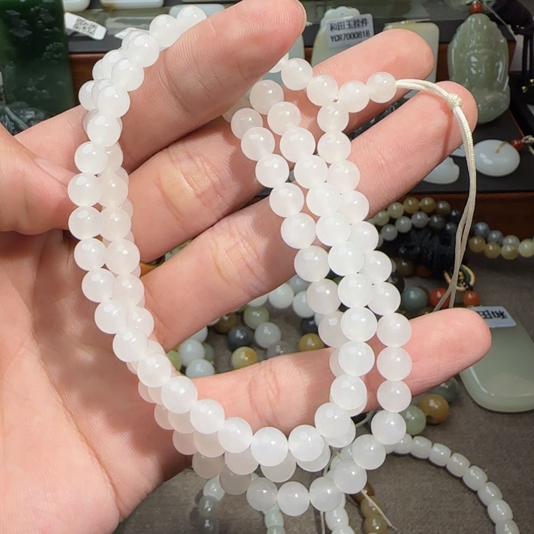 和田玉链子未镶嵌万***?