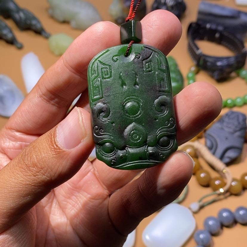 【闪购商品】和田玉（碧玉）未镶嵌挂件千****。