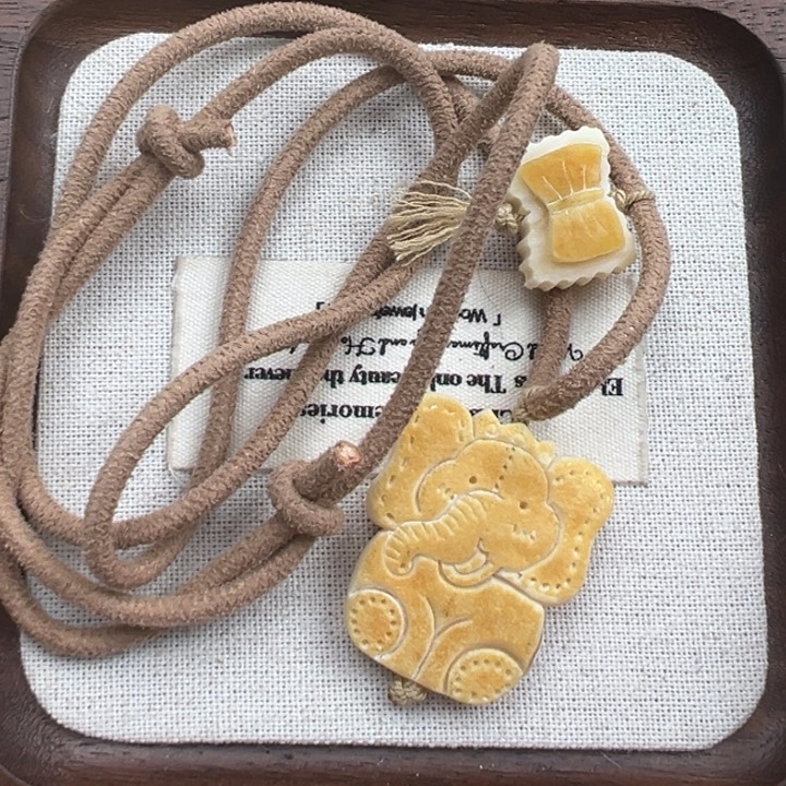 琥珀裸石未镶嵌蜜蜡