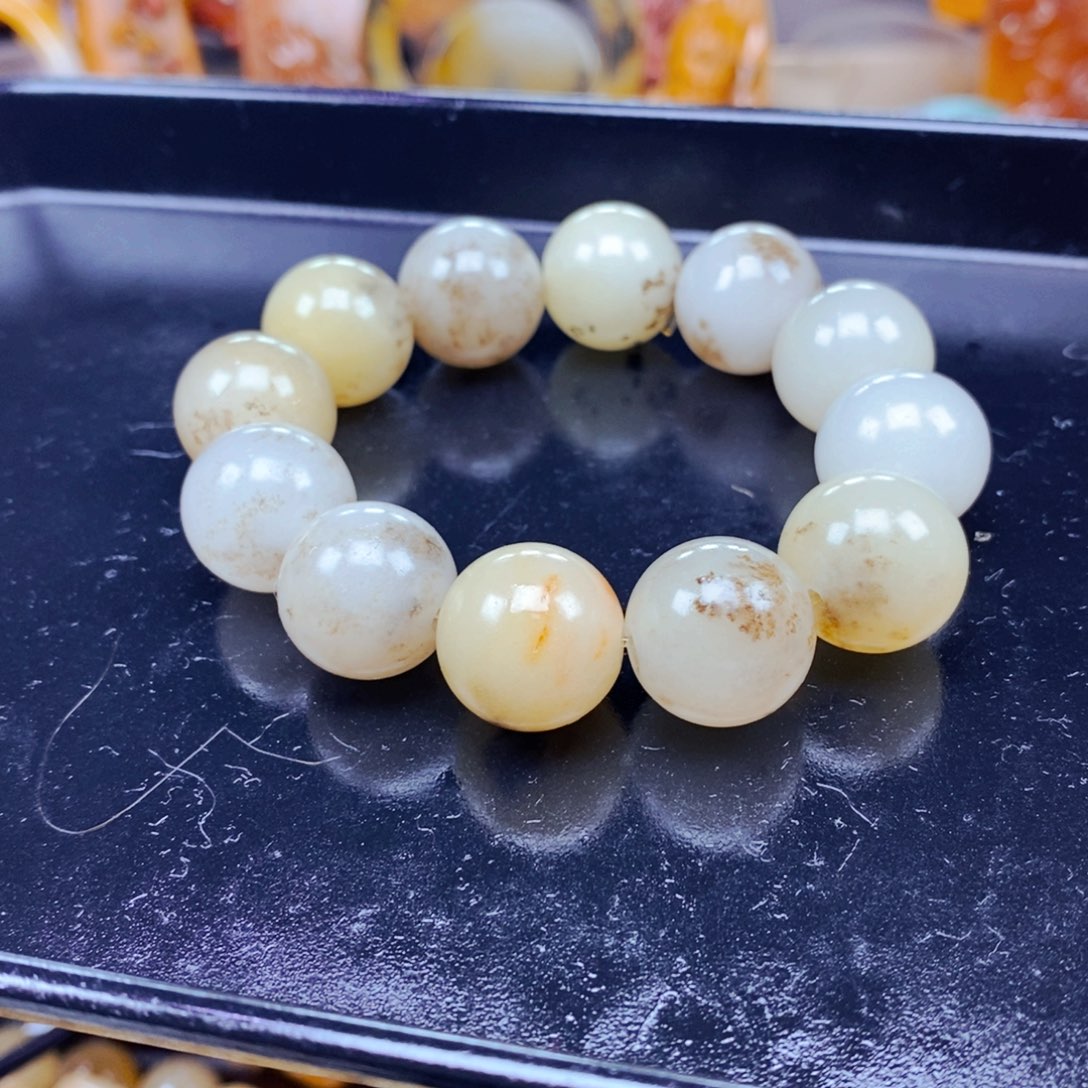 石英岩玉未镶嵌颈饰