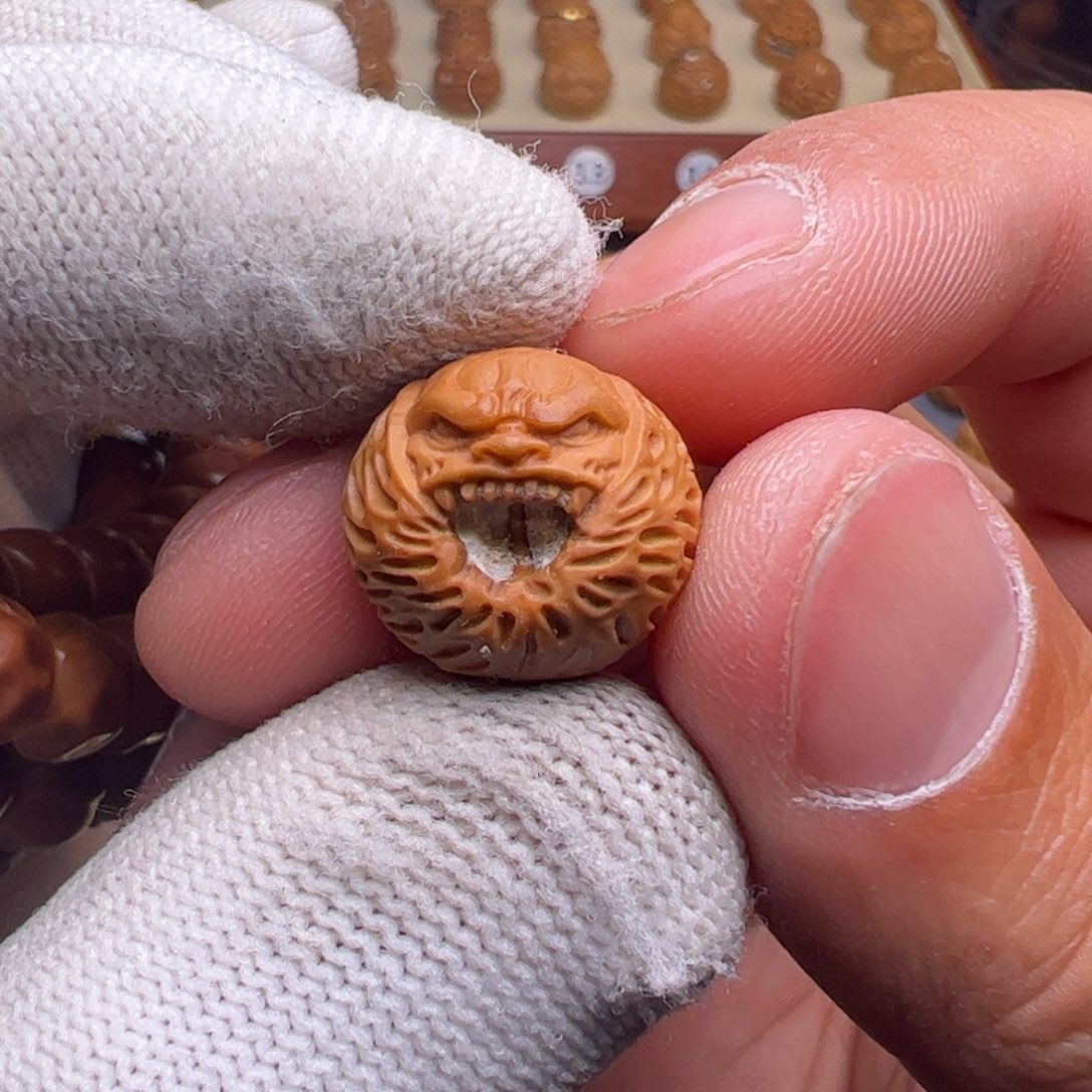 猴头核桃把件轮回恶僧