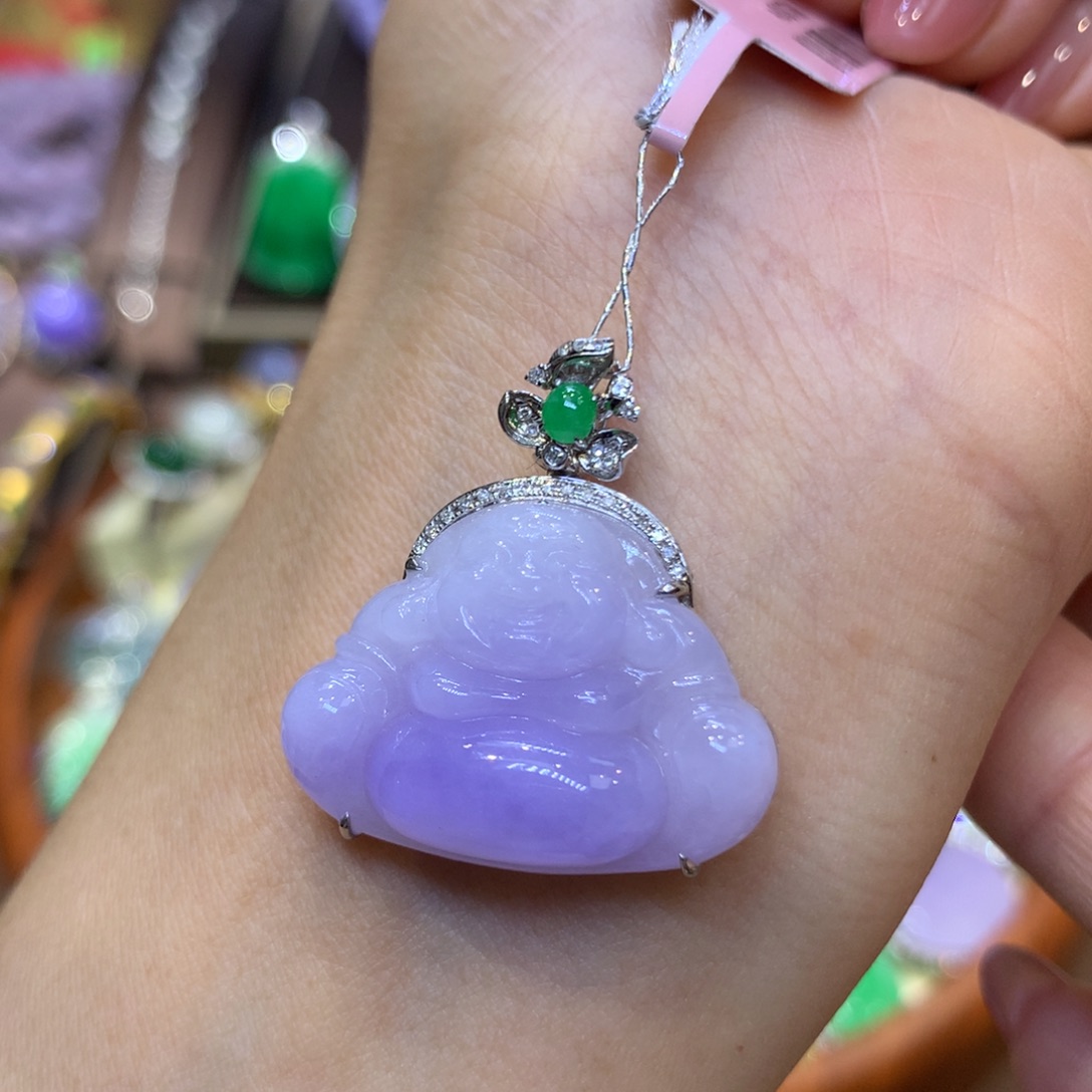 奶****颈饰18K金镶嵌翡翠