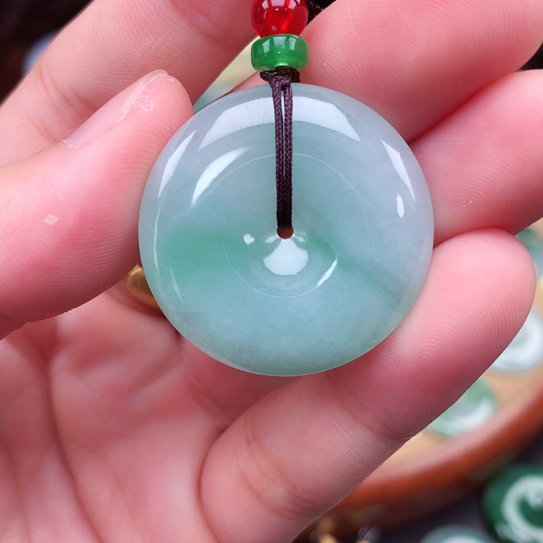 翡翠未镶嵌颈饰吊坠