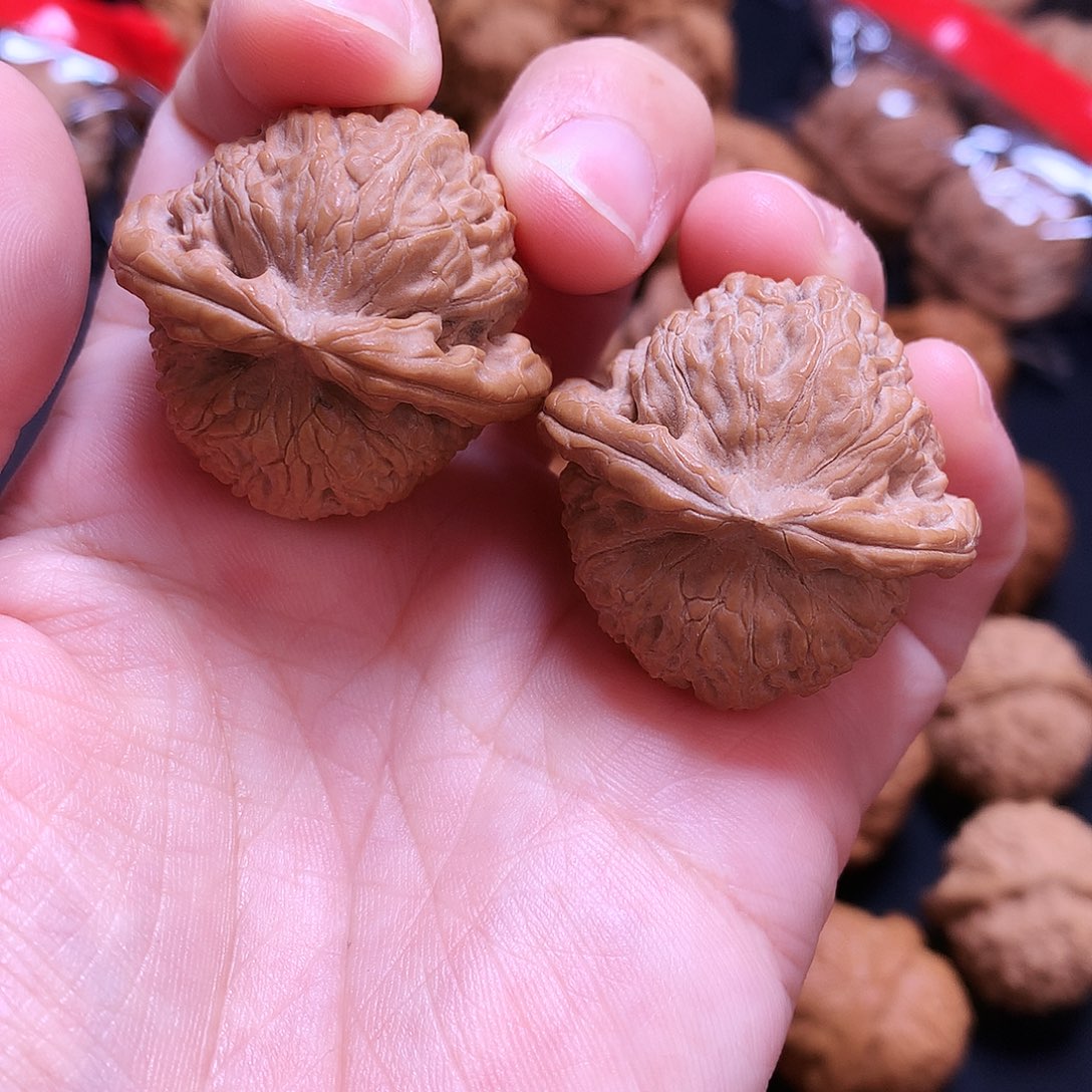 文玩核桃吊坠1**6球白