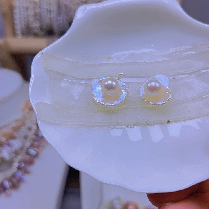 淡水珍珠手绳合金