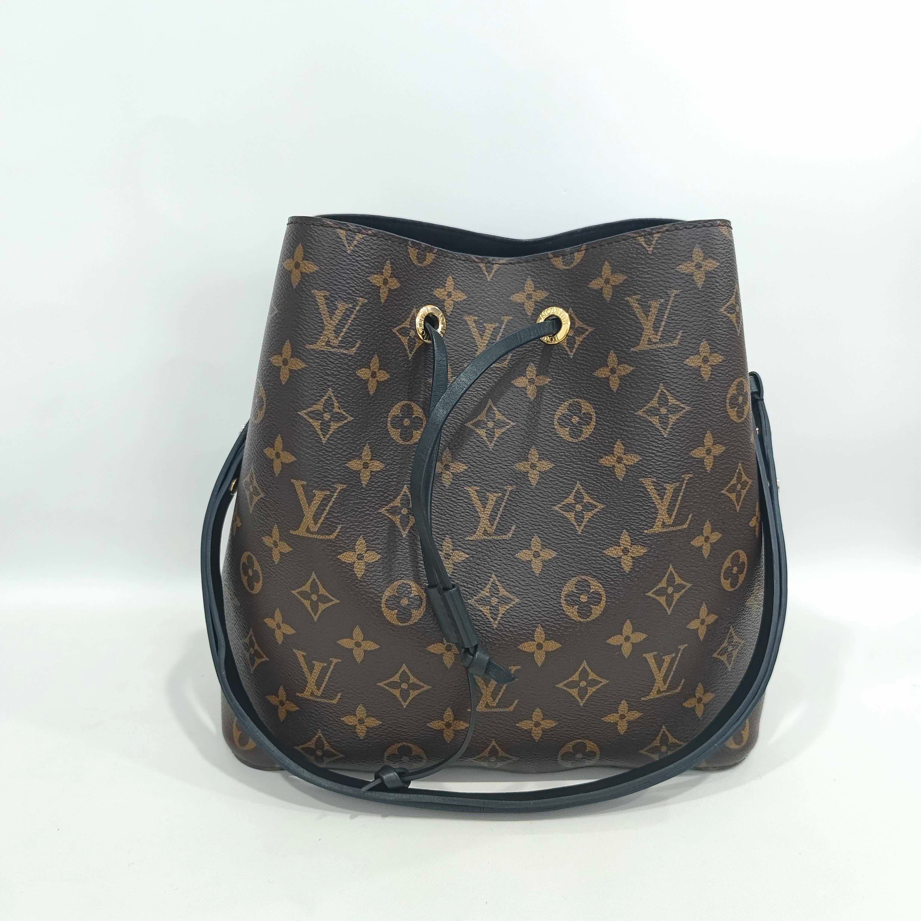 95新 LouisVuitton/路易威登 捐金沉珠/黑桶