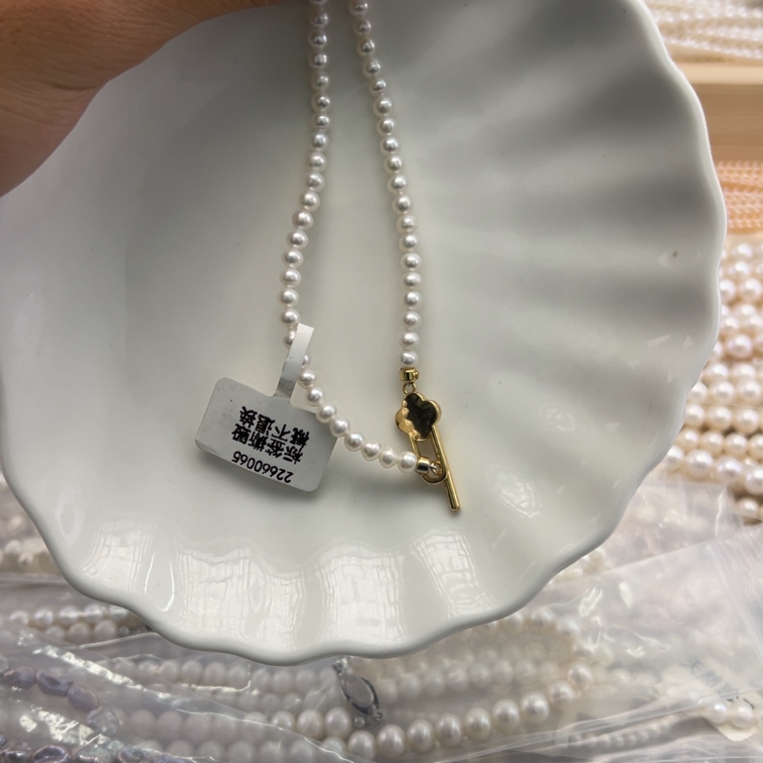 淡水珍珠颈饰未镶嵌