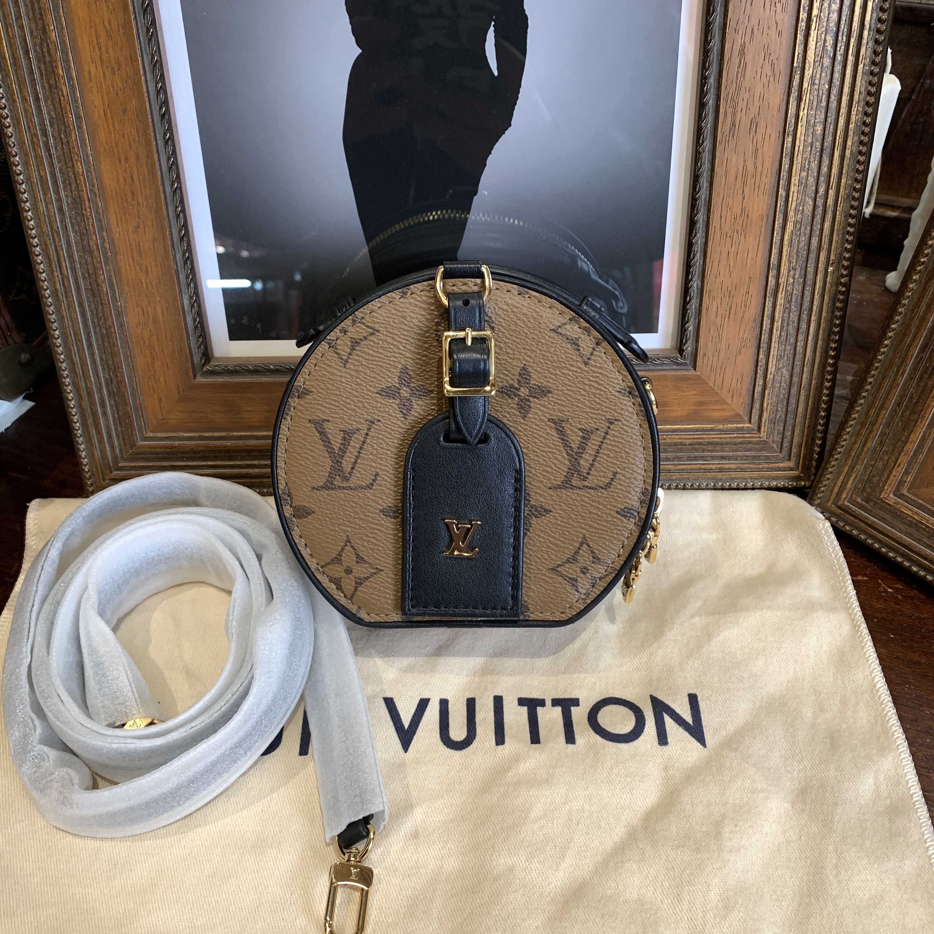 99新 LouisVuitton/路易威登 LV mini圆饼 斜挎包/sp22741