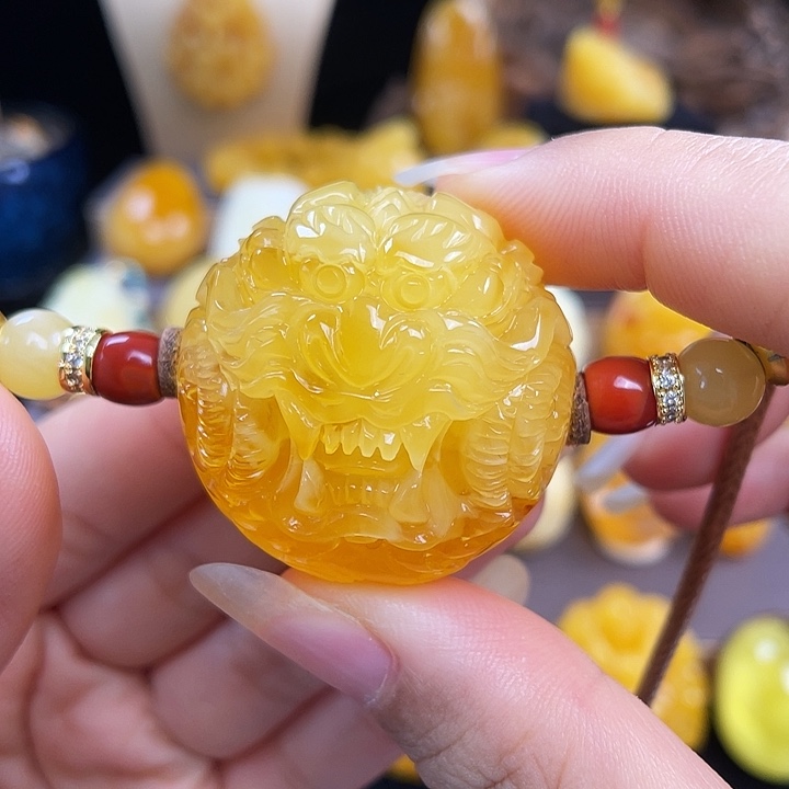 琥珀未镶嵌珠宝奇石