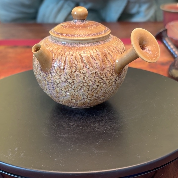 侧把壶传统茶器工艺作品